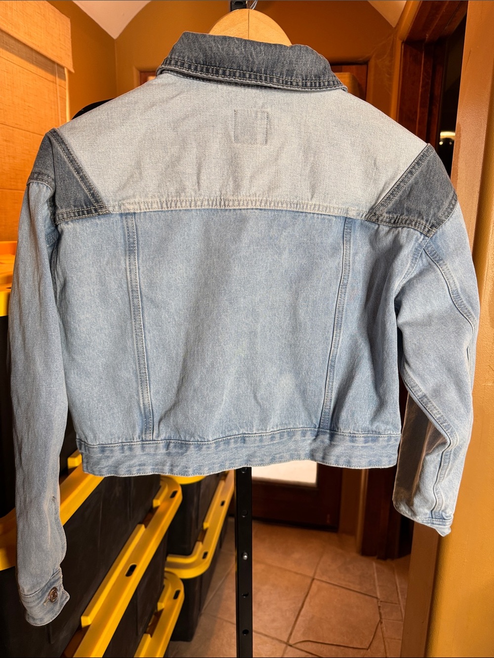 Wild Fable Colorblock Denim Jacket Cropped Blue Medium - Picture 8 of 8